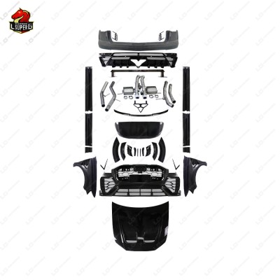 Комплект обвеса M-style из углеродного волокна для Audi