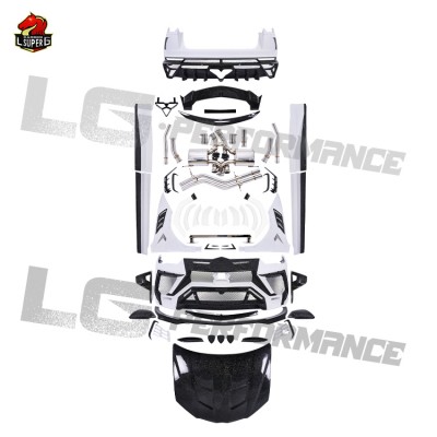 Комплект из  углеродного волокна для Lamborghini Urus: 