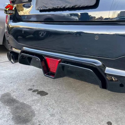 Диффузор CS Style для BMW 5 серии. Глянцевый черный с п