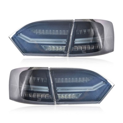 Задний фонарь Volkswagen Jetta красного цвета с динамич