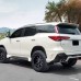 Светодиодный отражатель на задней стойке Toyota Fortune