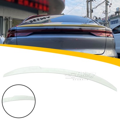 Задний спойлер BYD Han: стильный акцент из углеродного 