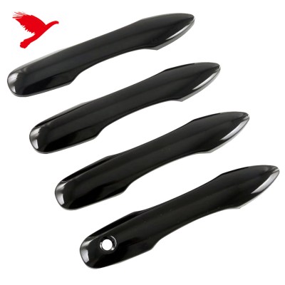 Декоративная накладка ручки двери Toyota Camry черного 