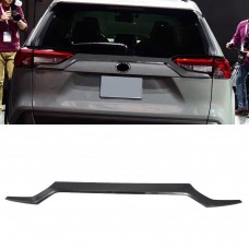 Молдинг Крышки Багажника  для Toyota Rav4 под карбон