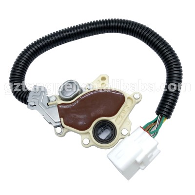 Нейтральный предохранительный переключатель OEM 84540-5