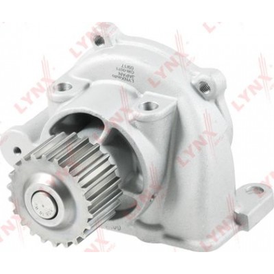 Насос водяной LYNXauto CW0071