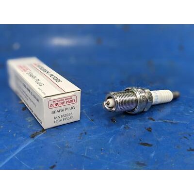 Свеча зажигания Mitsubishi MN163235