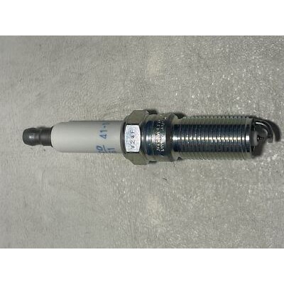 Свеча зажигания GM 12681660