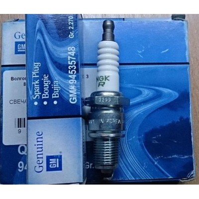 Свеча зажигания GM 94535748