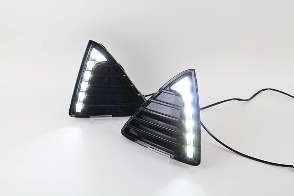 Фонарь Противотуманный Ford Focus Drl Светодиодный Белый с Желтым Сигналом