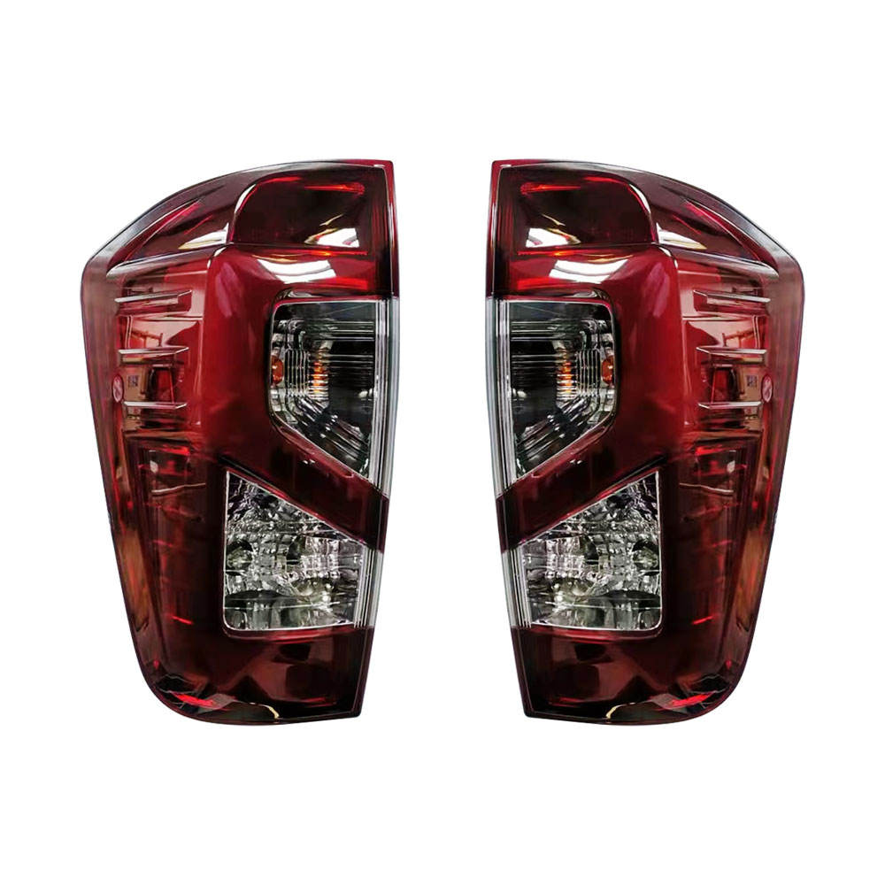 Задний Фонарь Nissan Navara Np300 Красного Цвета Со Светодиодами