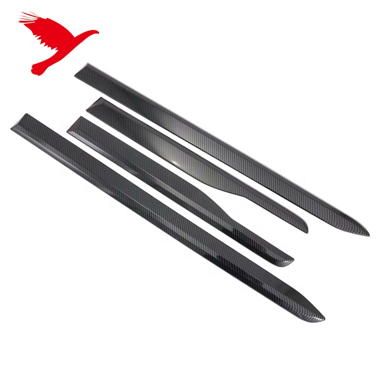 Накладки Дверных Панелей Hyundai Santa Fe в Стиле Углерода.