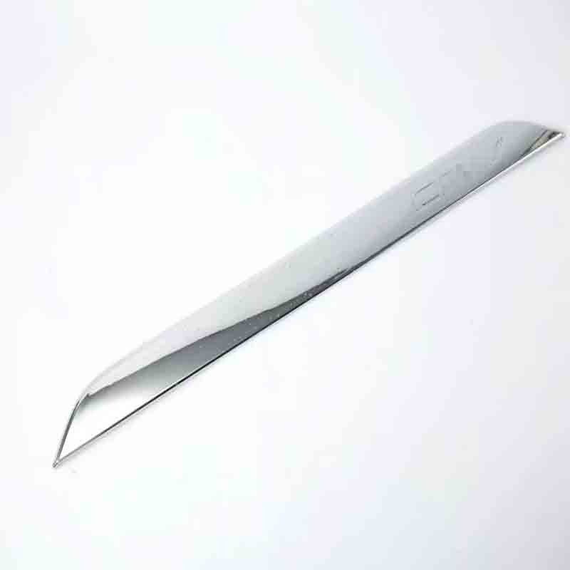 Декоративная Накладки на Заднюю Крышку Багажника Honda Cr-V 2017, Серебристо-Черного Цвета, из Abs
